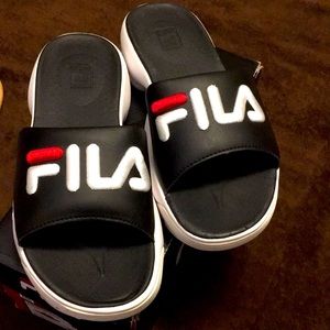 Fila slides